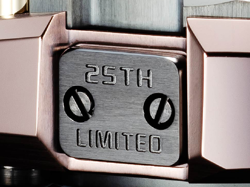 Plate commemorating the MR-G 25th anniversary